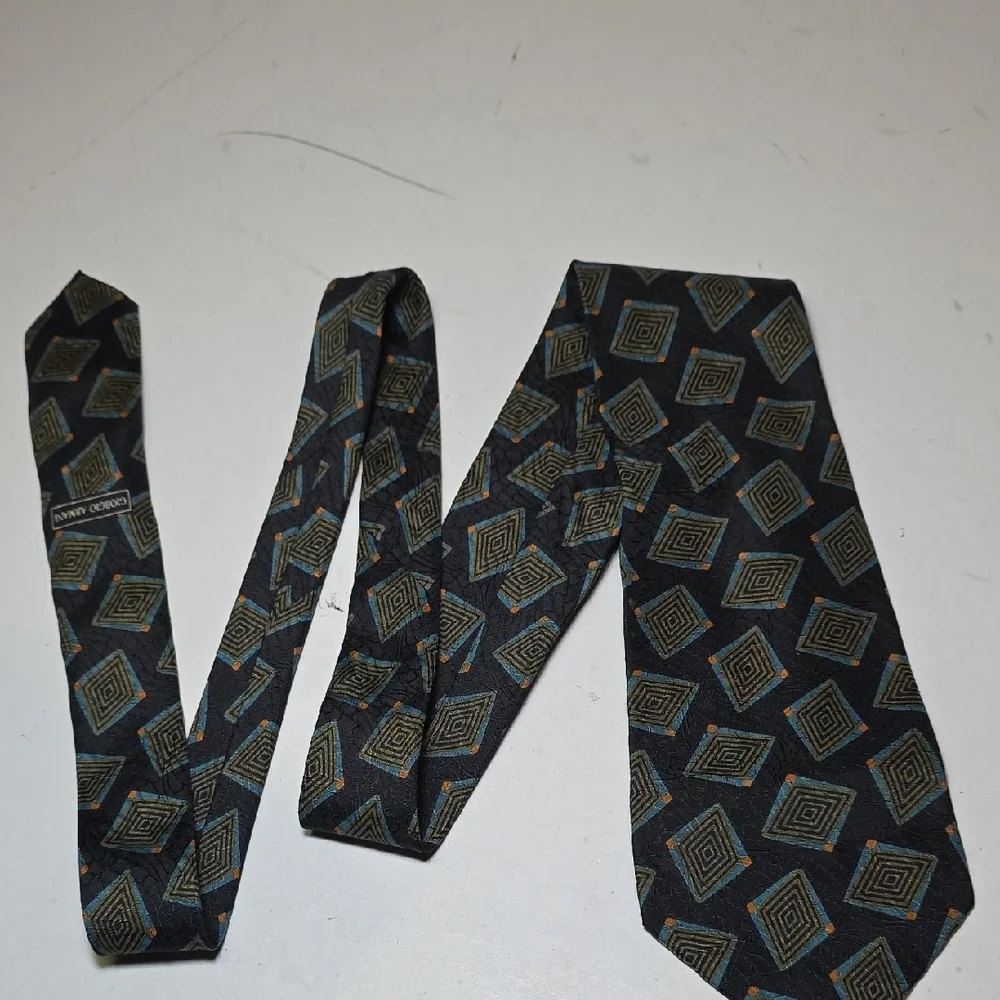 Giorgio‎ Armani Black Blue Gold Diamond Pattern Tie 100% Silk Made In Italy